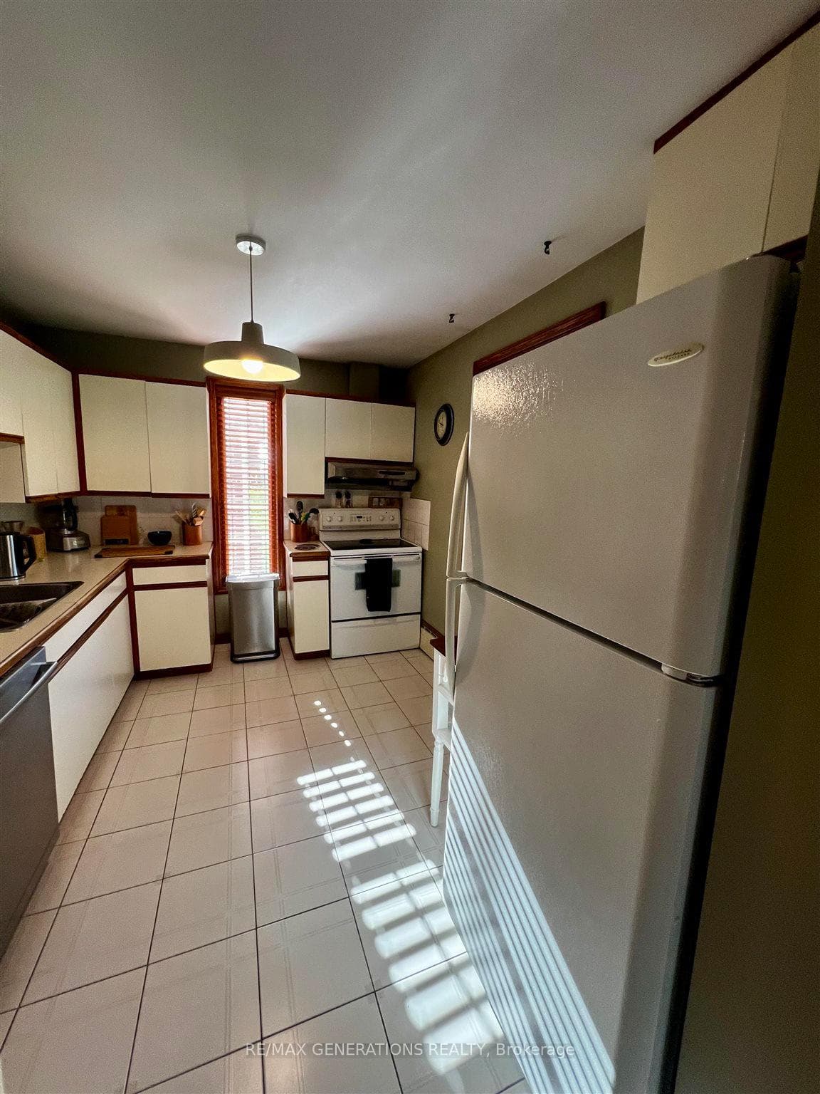 328 Dawson Street photo 21