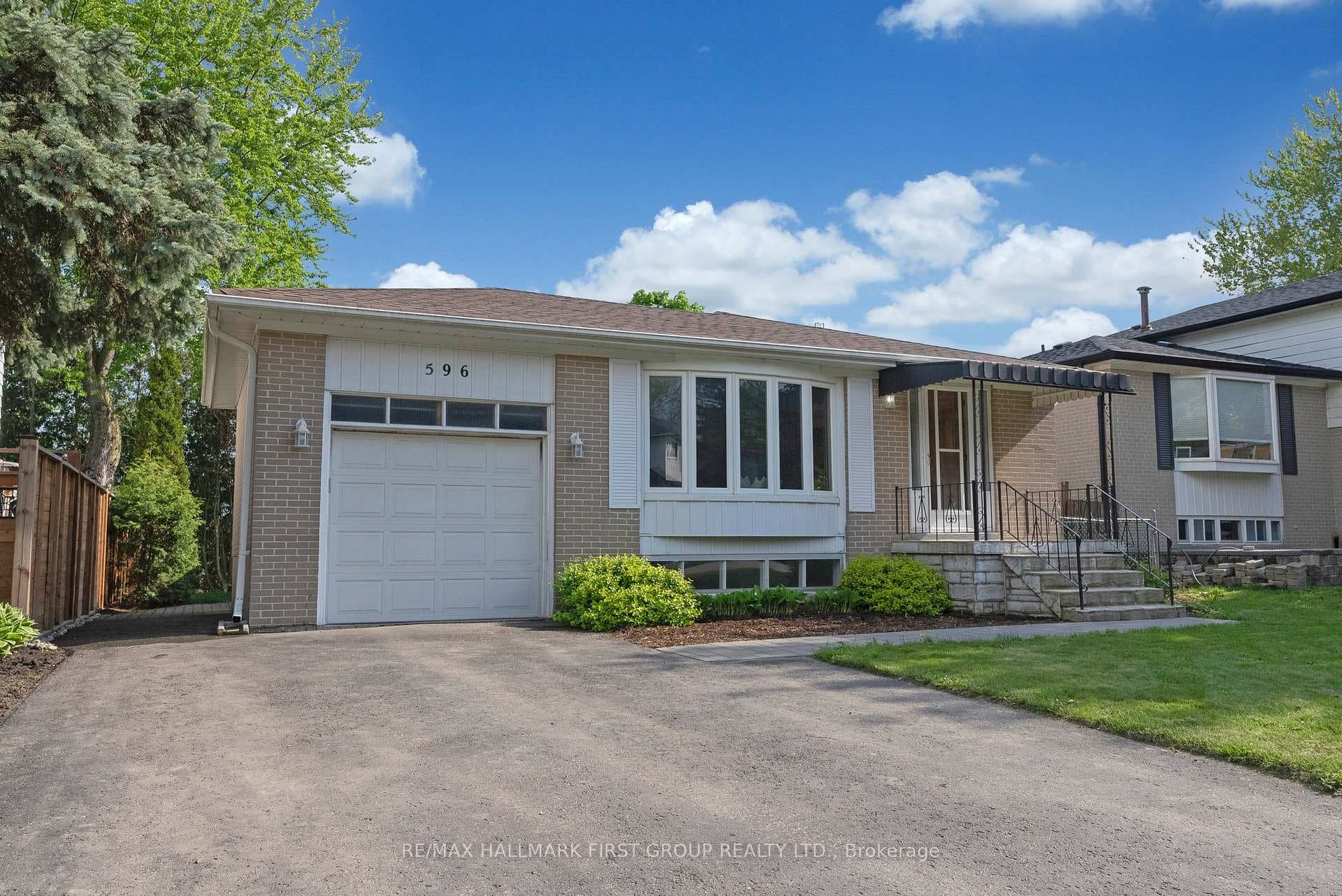 596 Rupert Avenue photo 1