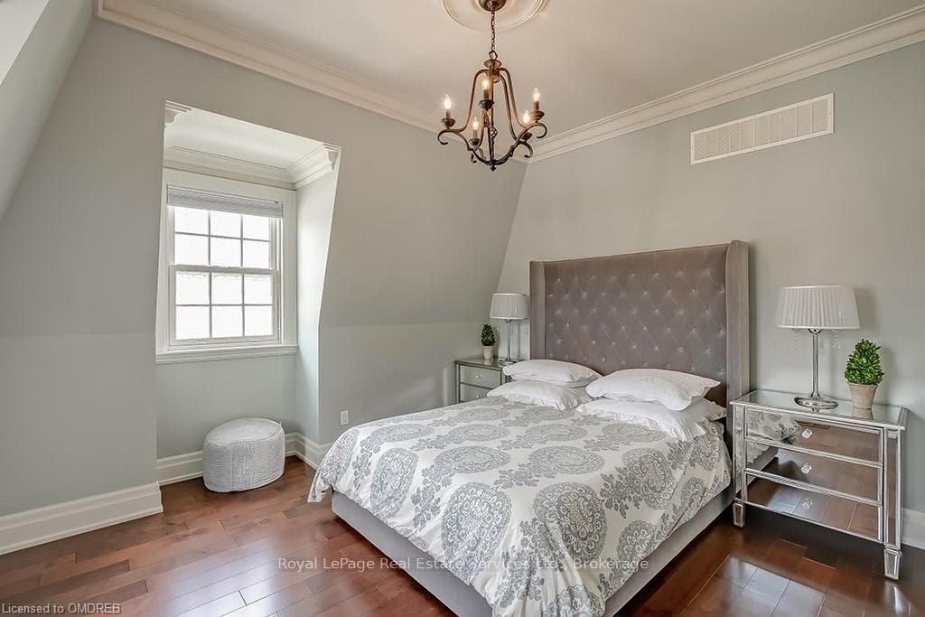 105 PALISER Court photo 33