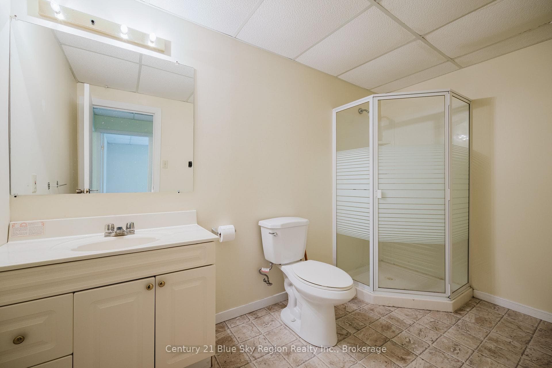69 Waukegan Road photo 24