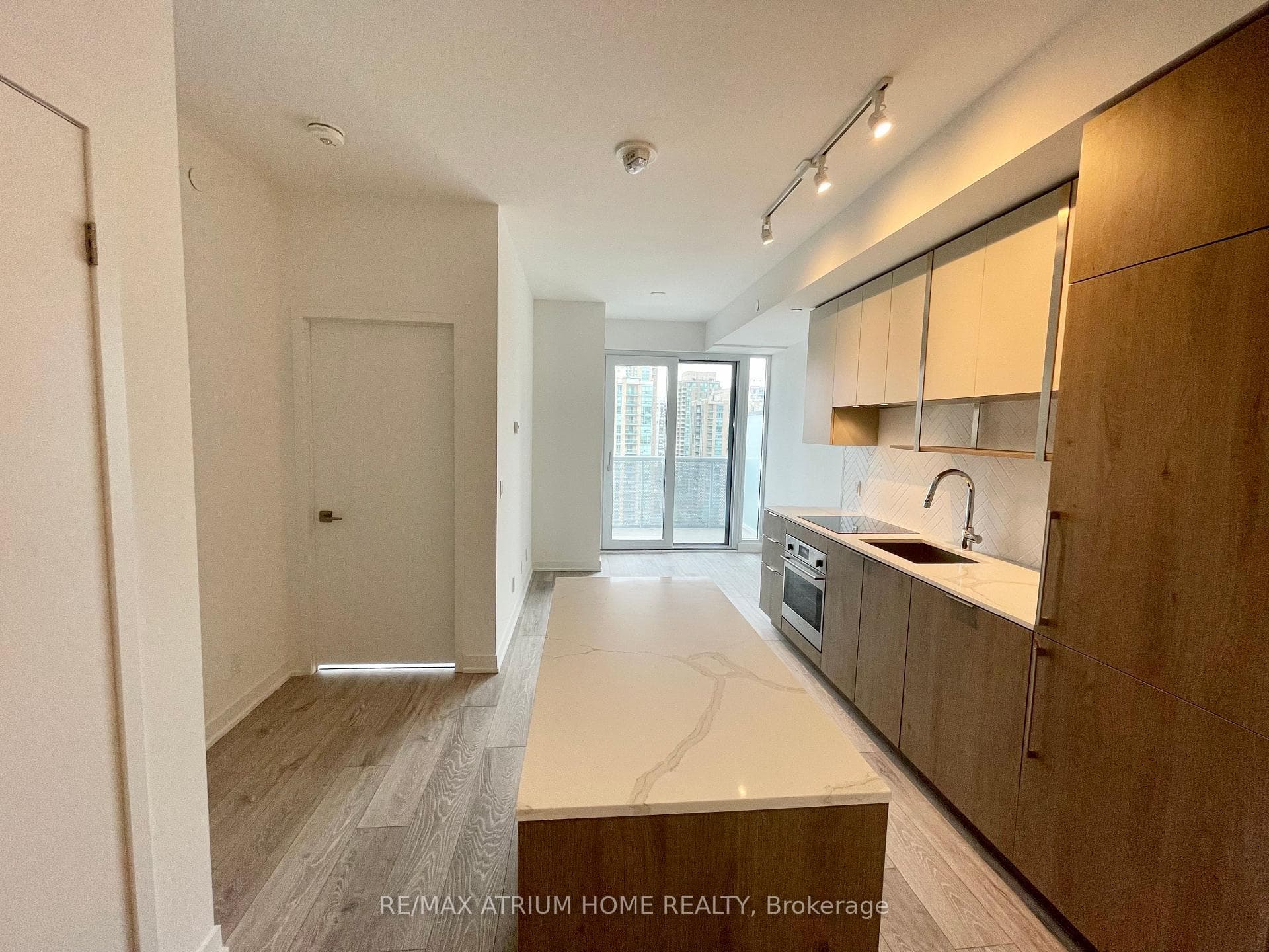 15 Holmes Avenue Unit 1405 photo 2