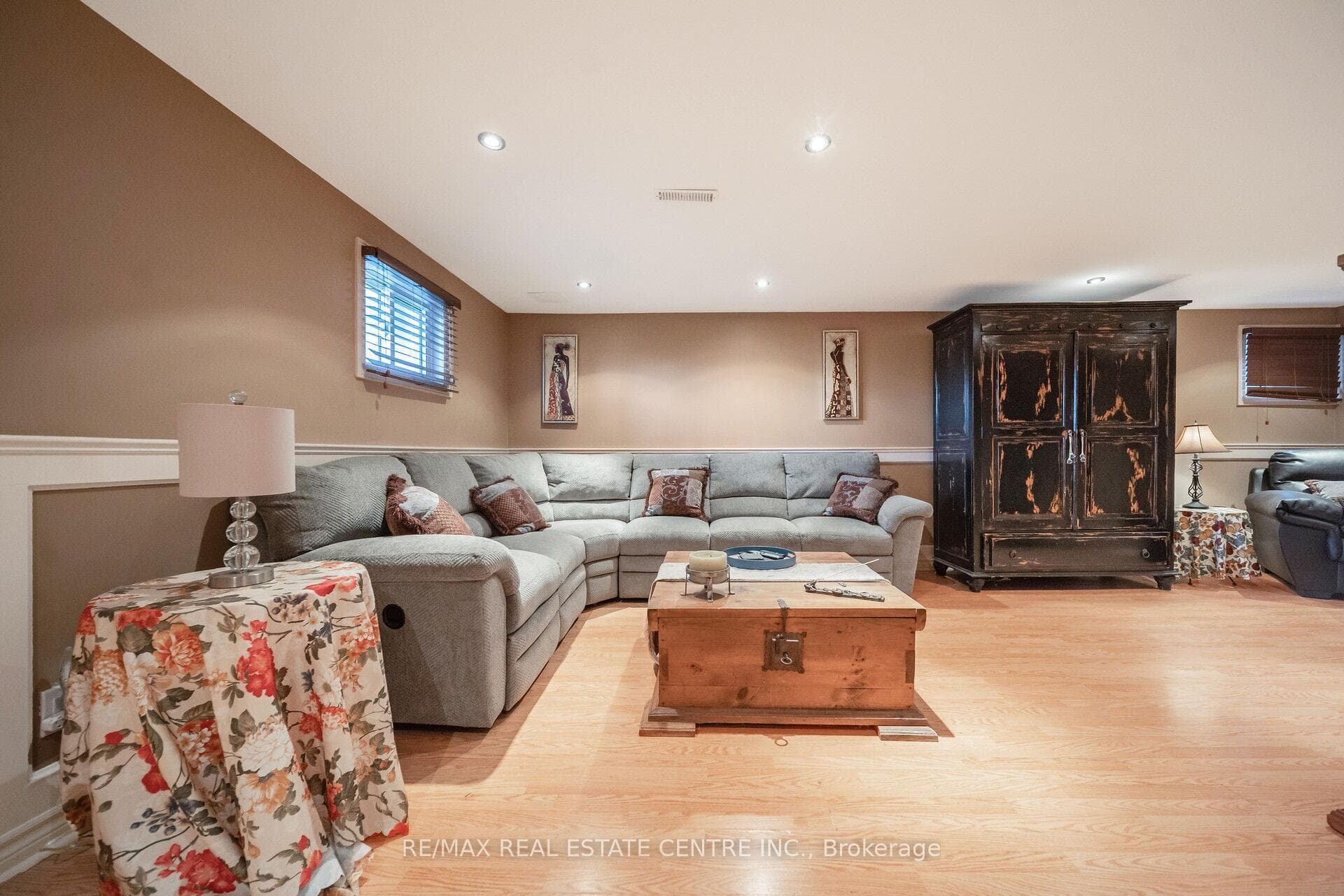 2532 Barcella Crescent photo 38