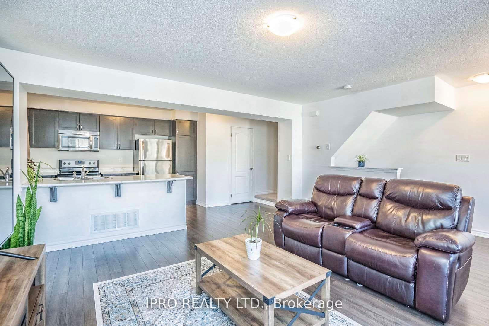 1541 Gainer Crescent photo 10