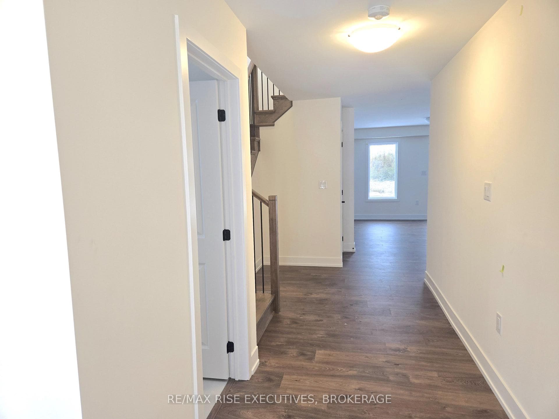 79 Creighton Drive photo 3