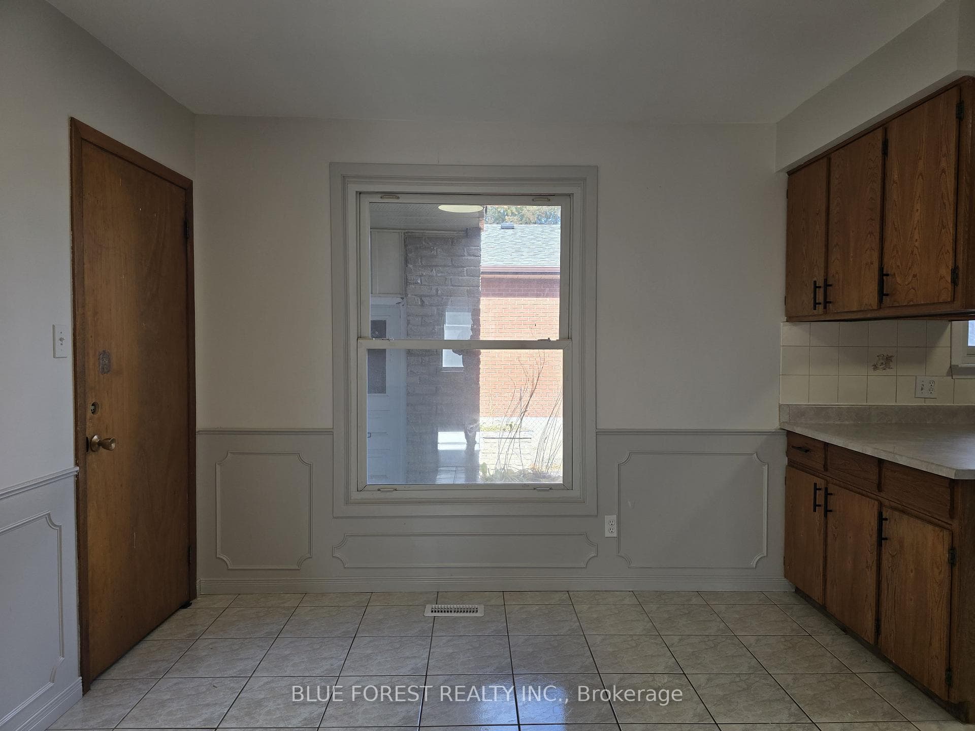 27 Hamber Court photo 16