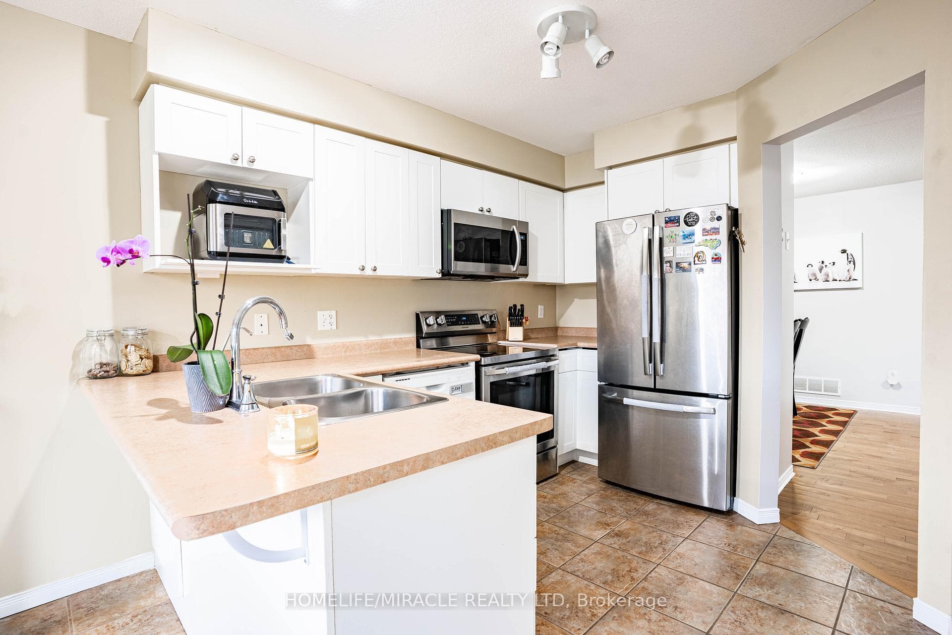 19 Henry Court photo 12