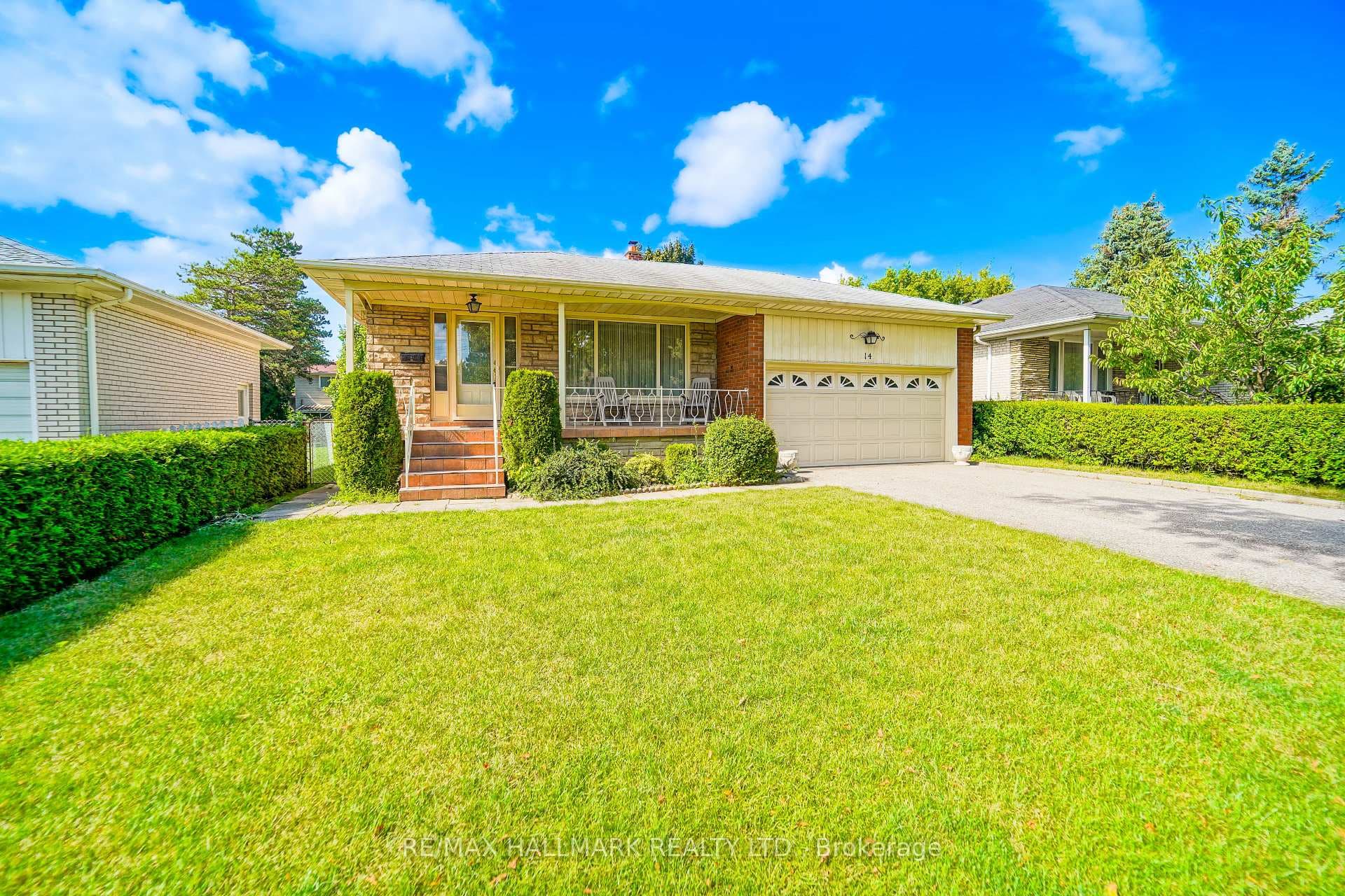 14 Adamede Crescent photo 2