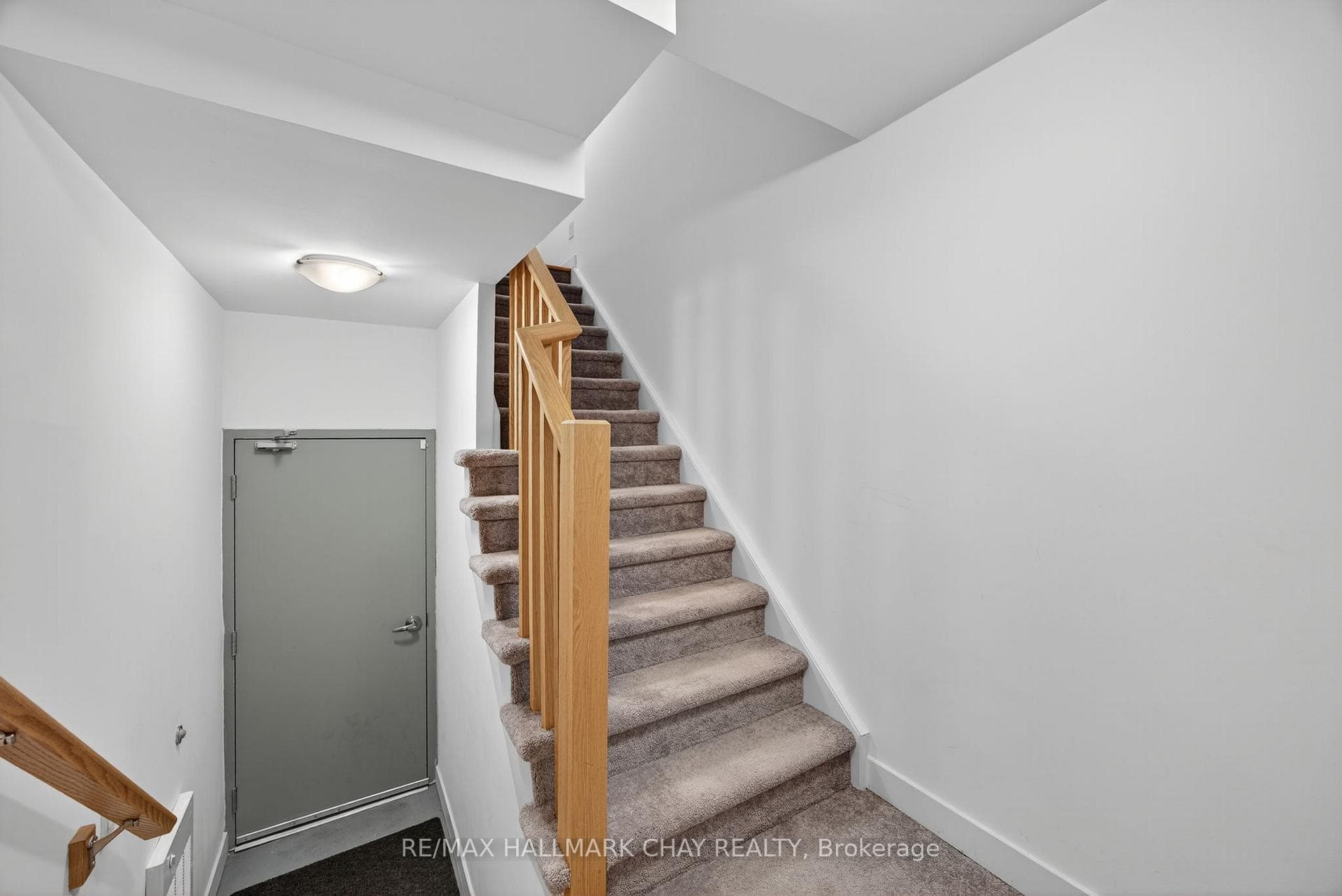 70 Lanark Avenue Unit TH3 photo 33