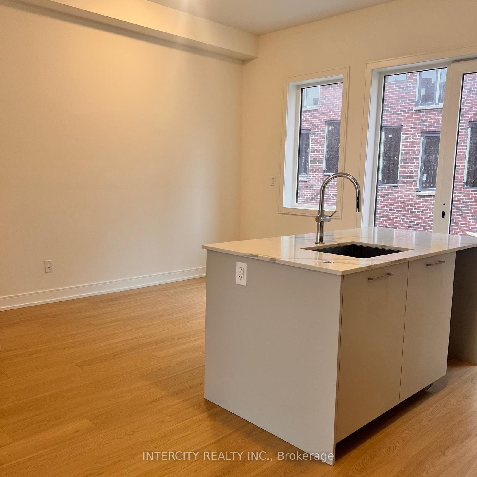25 Desiree Place Unit 14 photo 8
