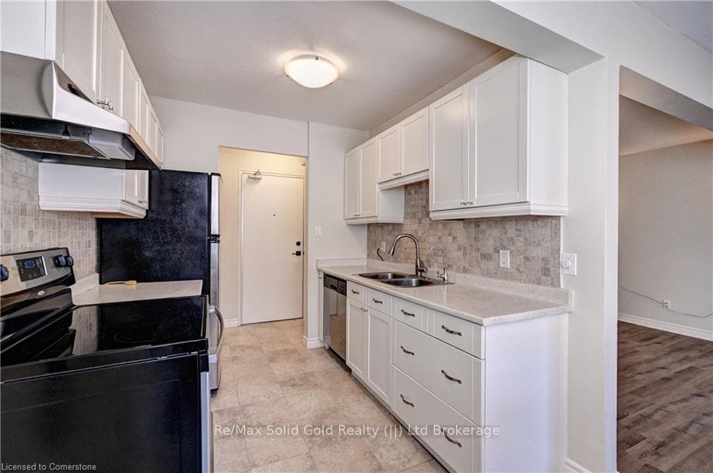 283 FAIRWAY Road Unit 106 photo 8