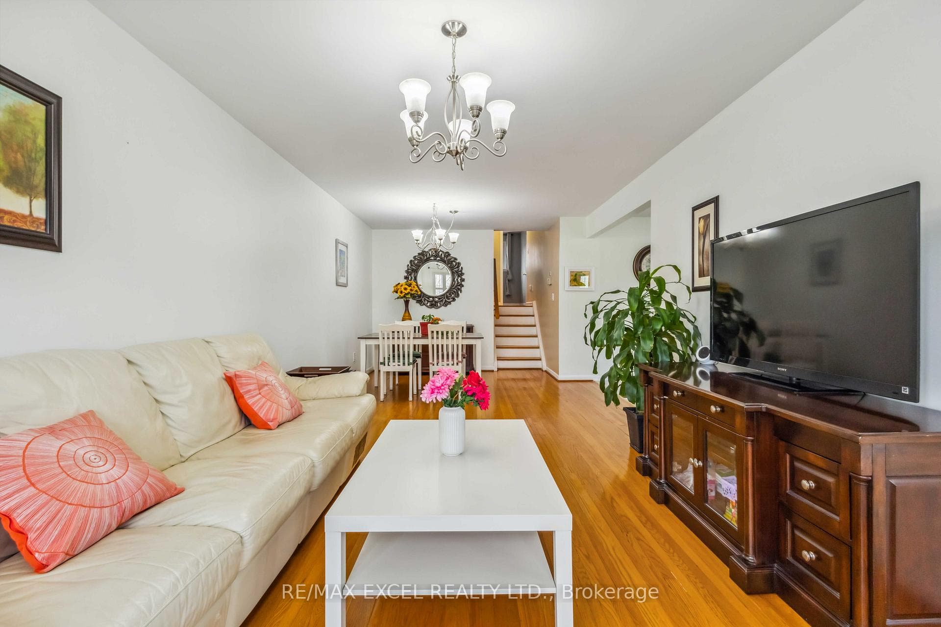 335 Woodsworth Road photo 8