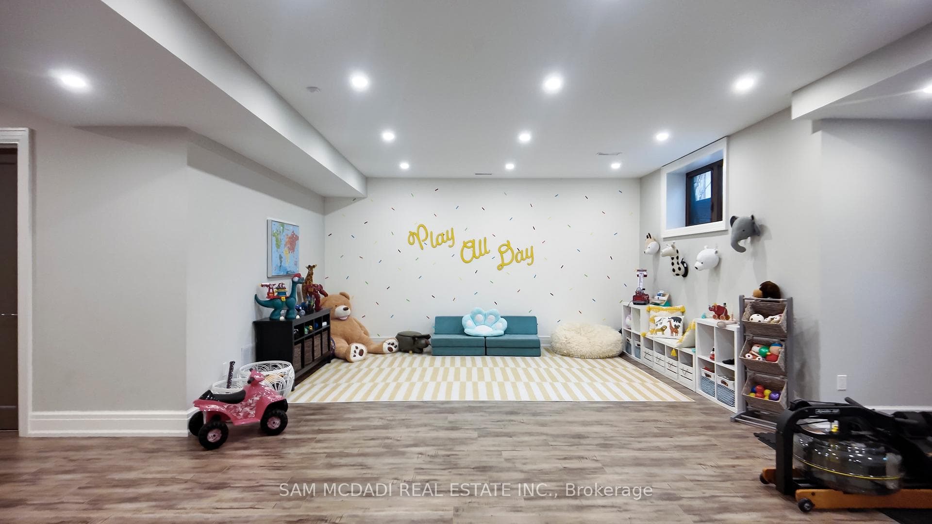 1134 Welwyn Drive photo 42