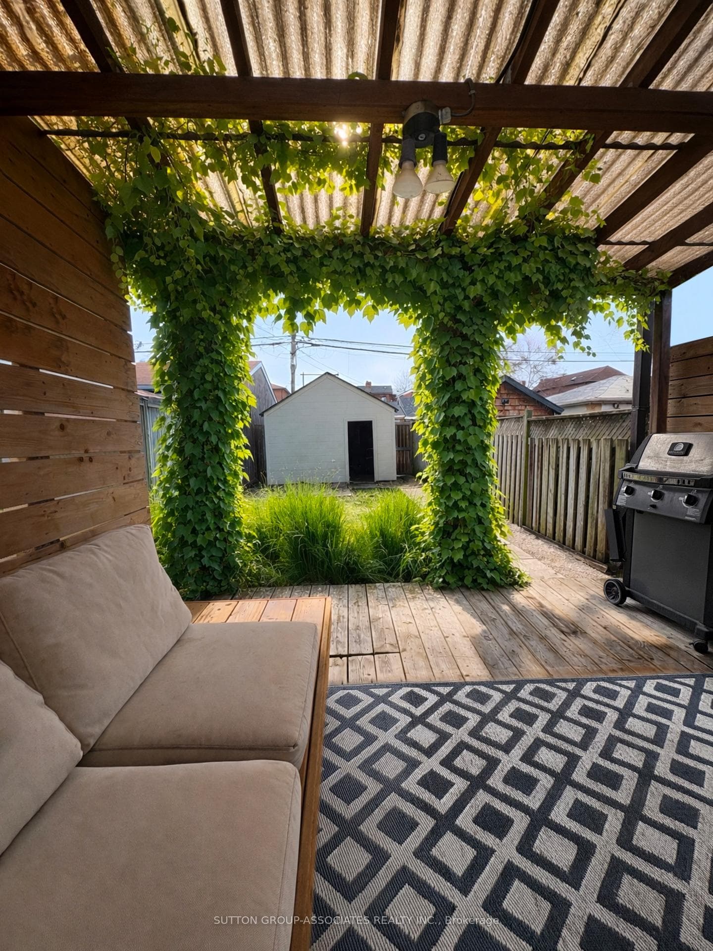 1031 St Clarens Avenue photo 28