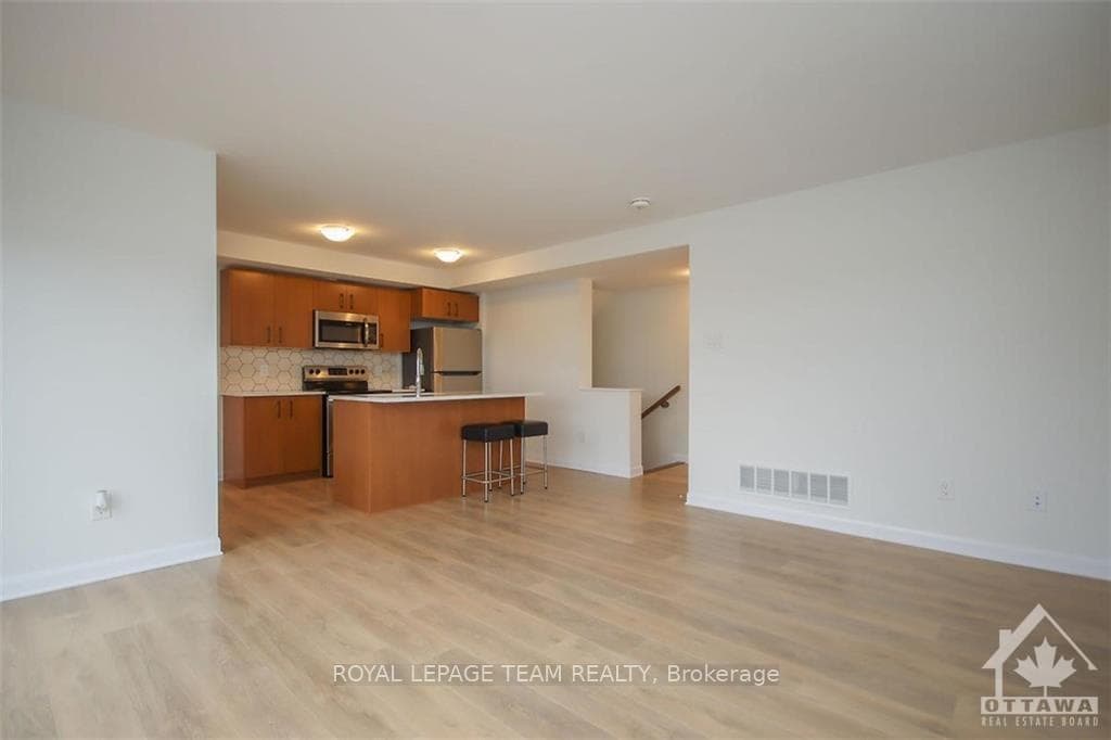512 DECOEUR Drive Unit D photo 6