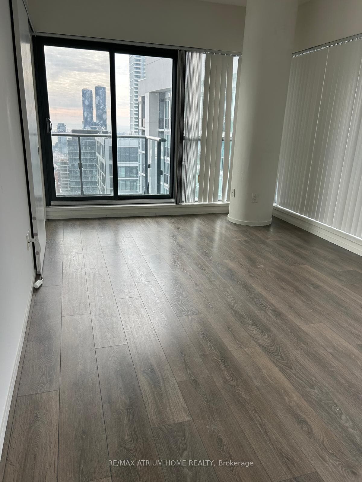 159 Dundas Street Unit 3401 photo 2