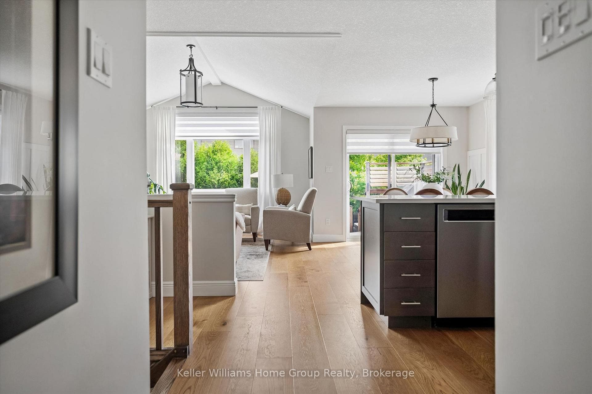 103 McGowan Street photo 6