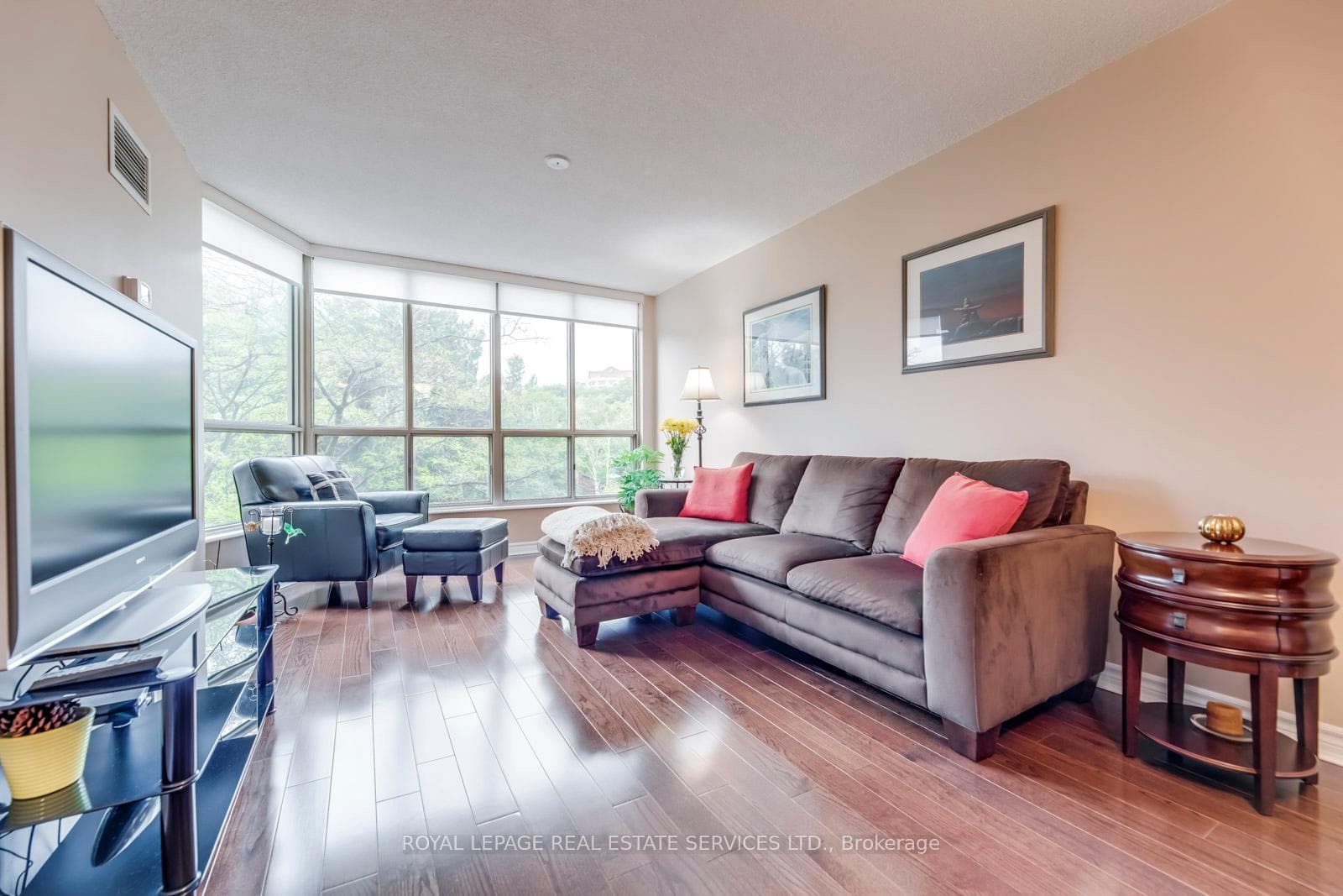 1110 Walden Circle Unit 304 photo 7