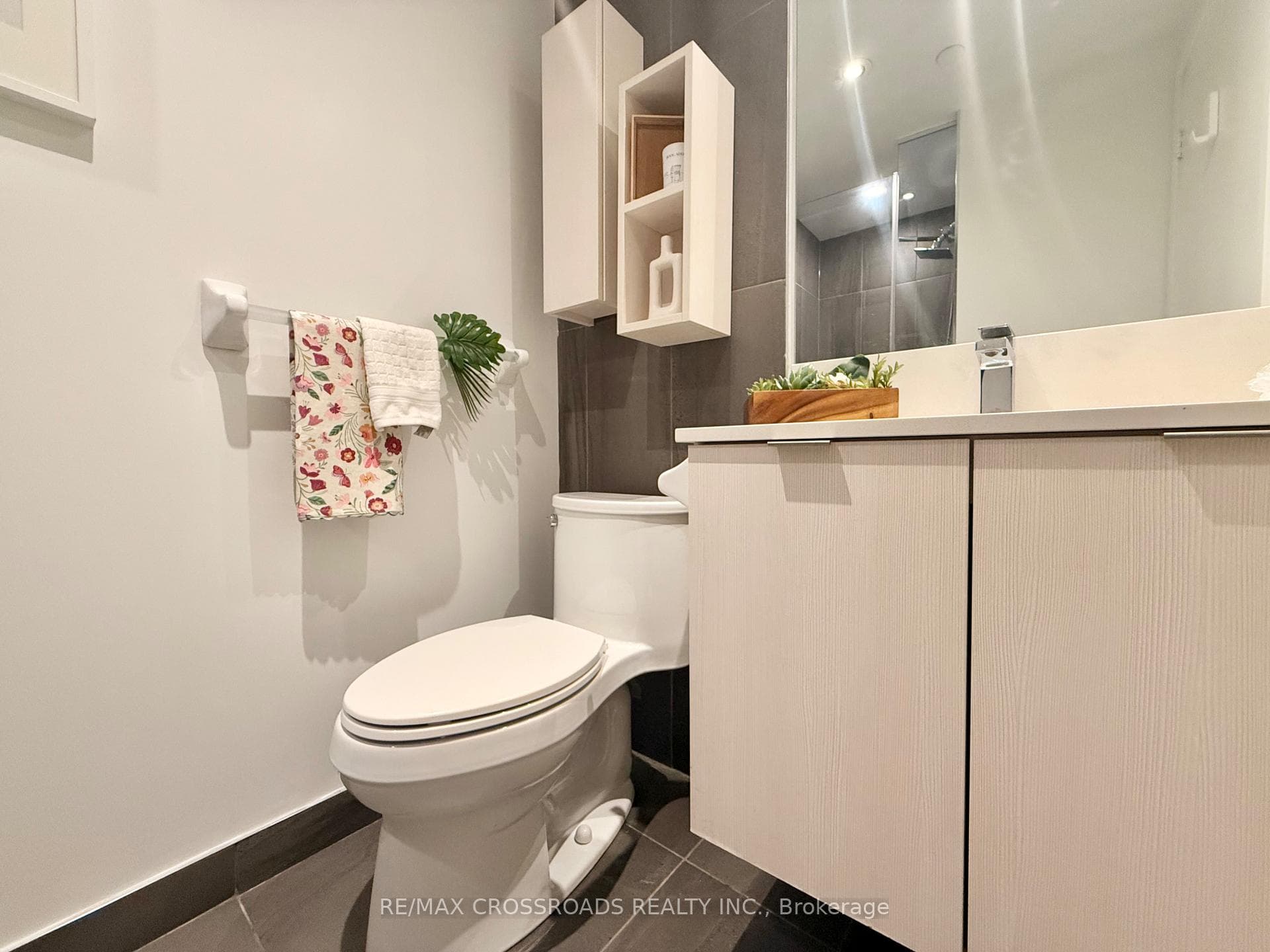 195 Redpath Avenue Unit 2301 photo 15