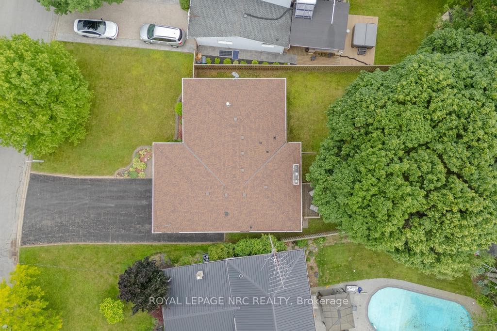 18 Cartier Drive photo 35