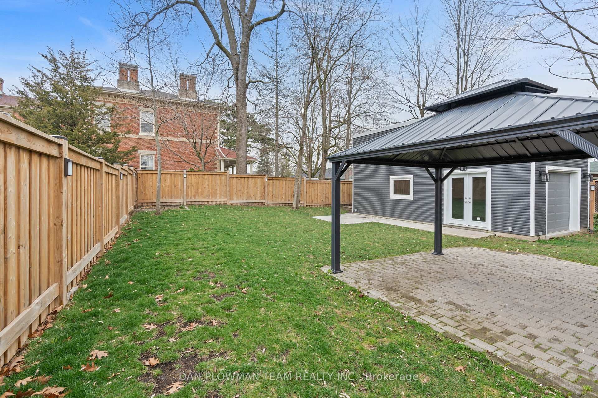 917 King Street Unit UPPER photo 19
