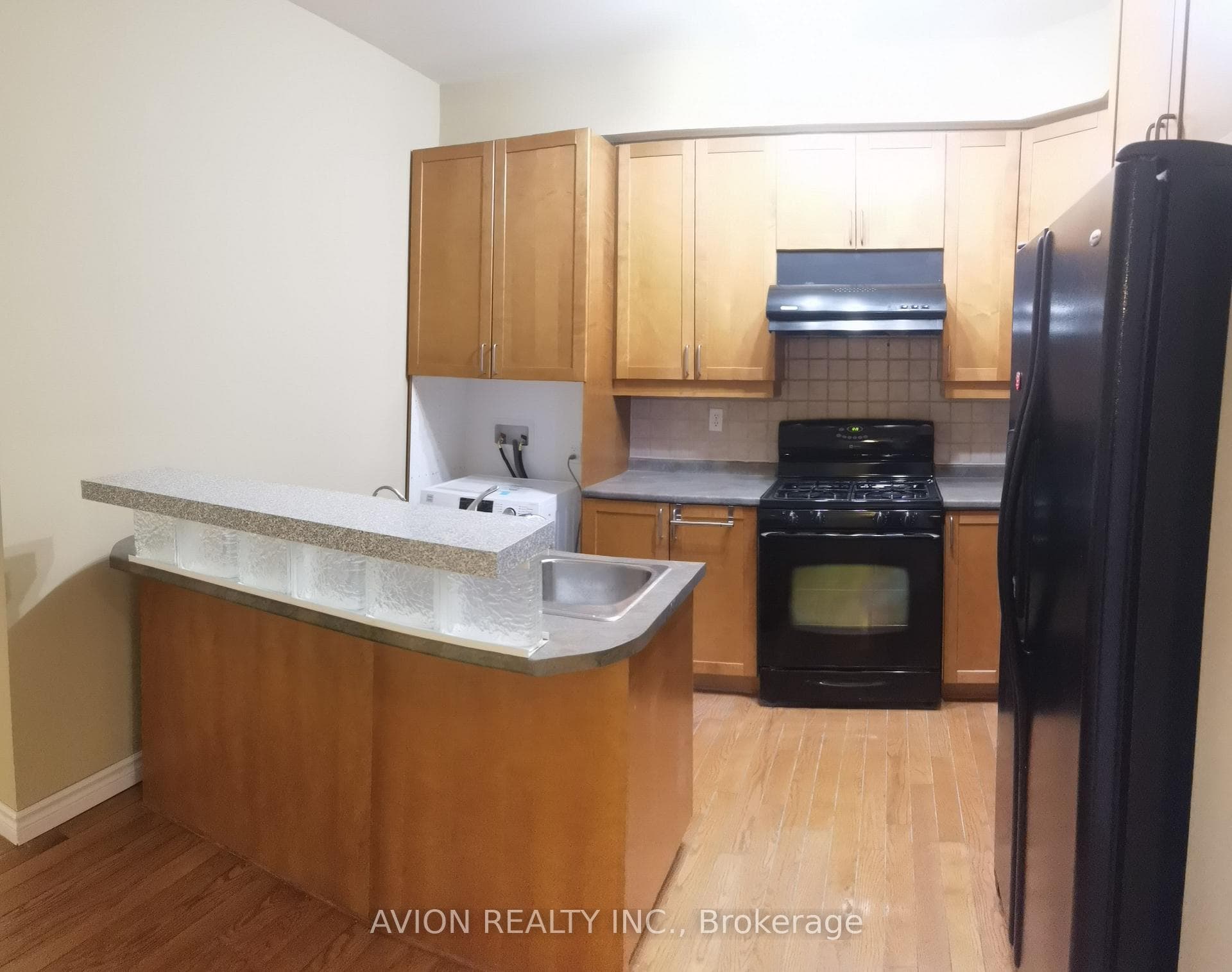 428 Bur Oak Avenue photo 5
