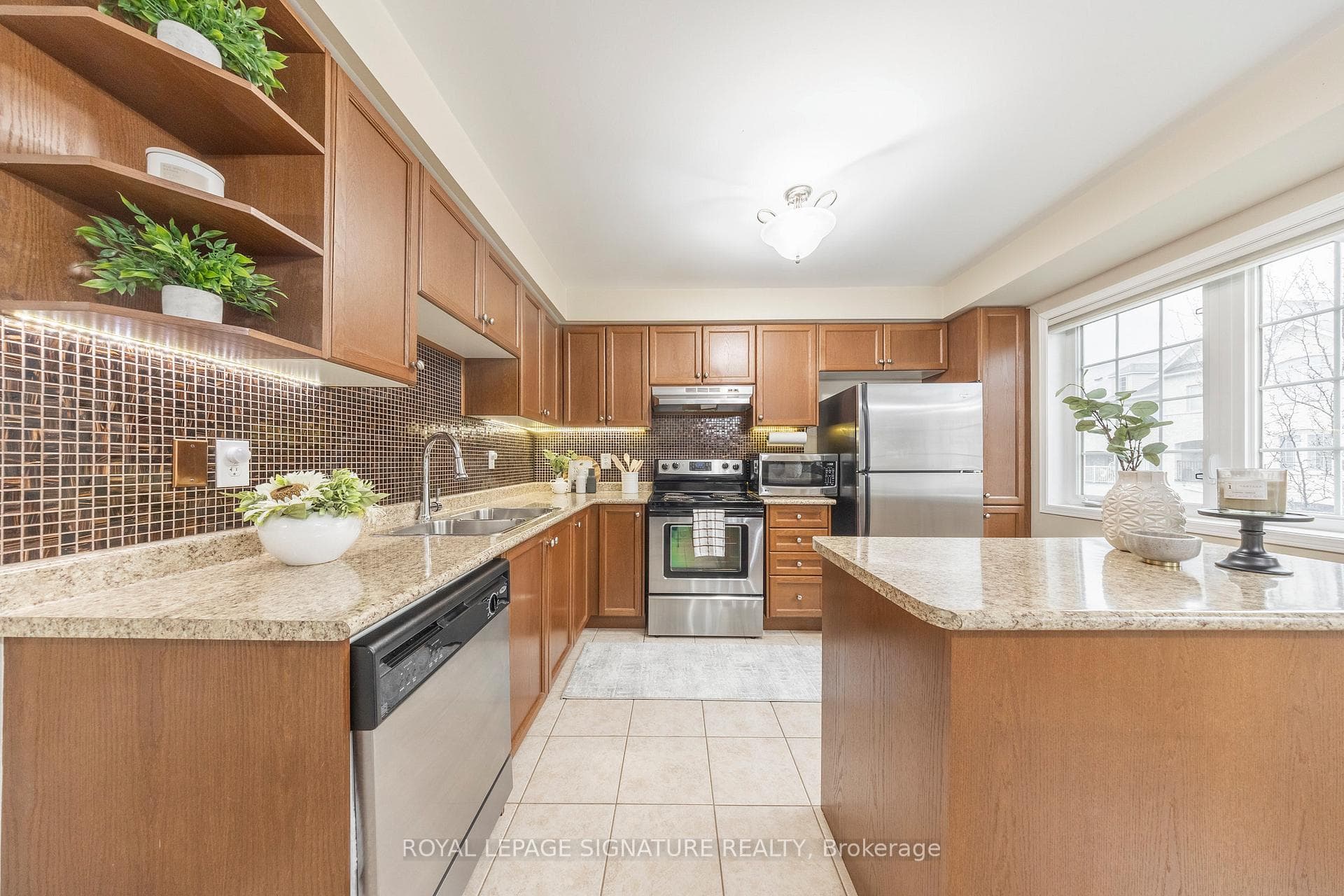 24 Blunden Road photo 22