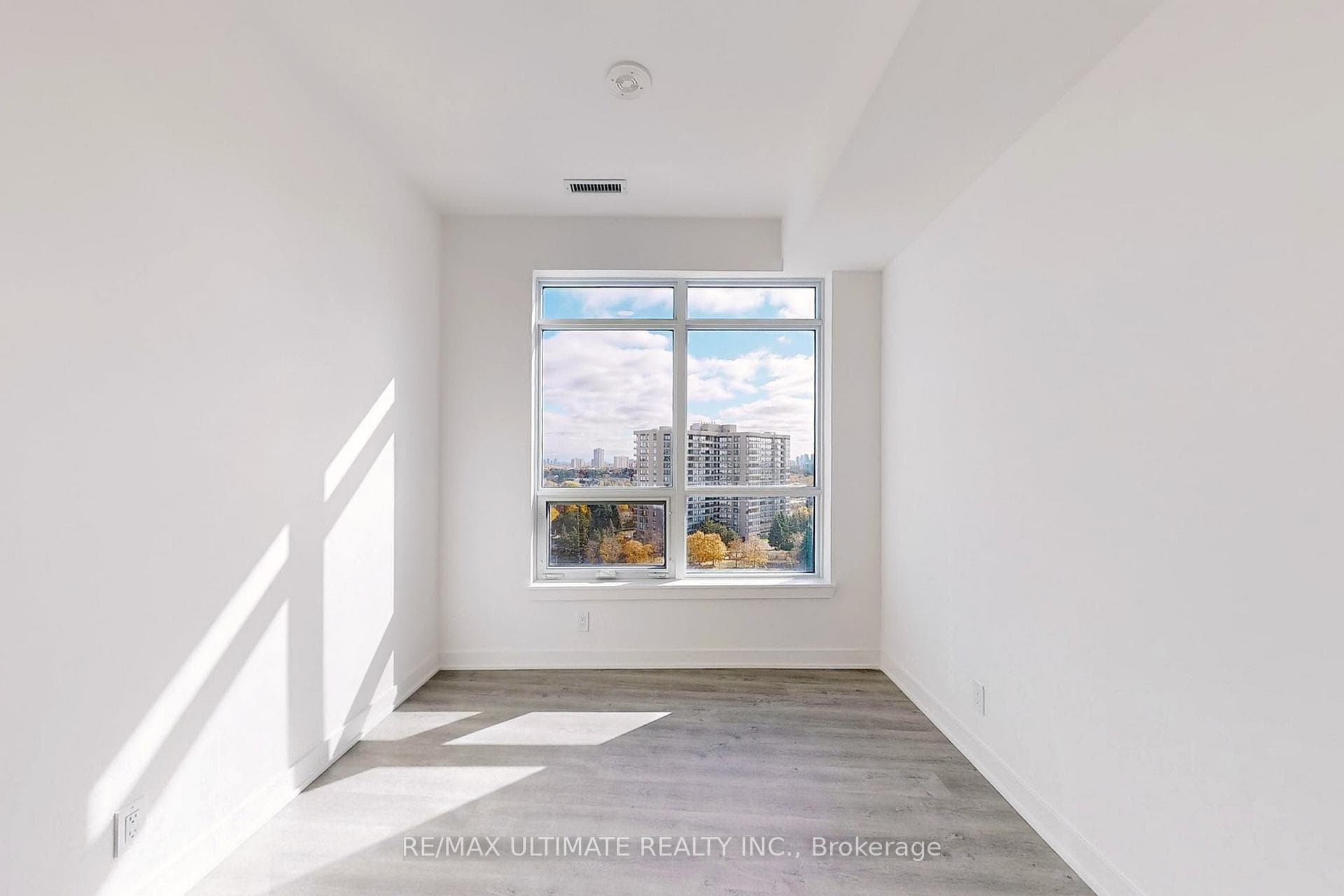 50 Upper Mall Way Unit B911 photo 12