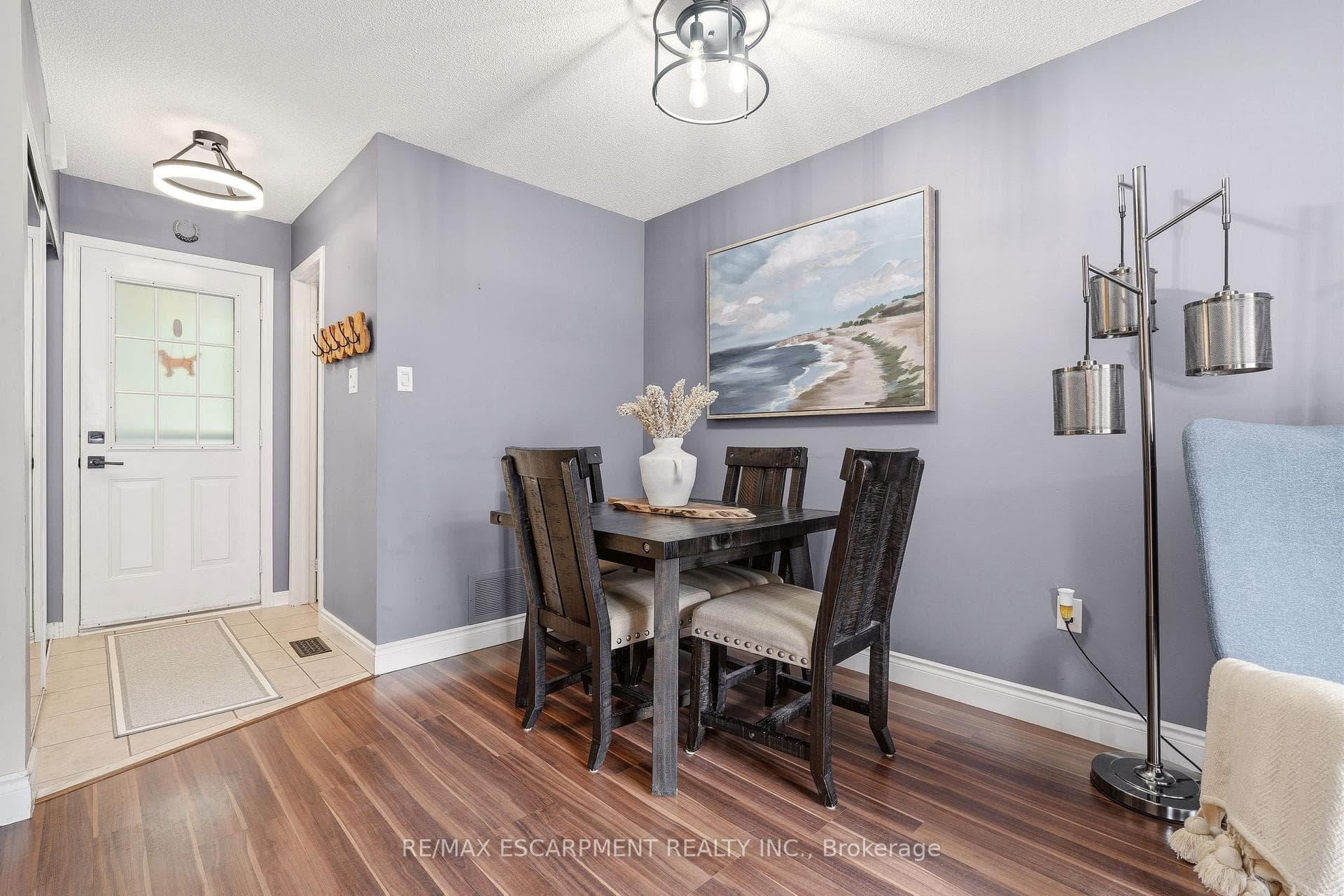 2089 Broadleaf Crescent photo 6