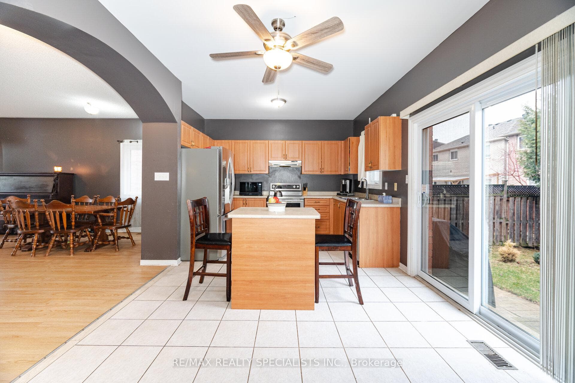 5672 Fantasia Manor photo 4