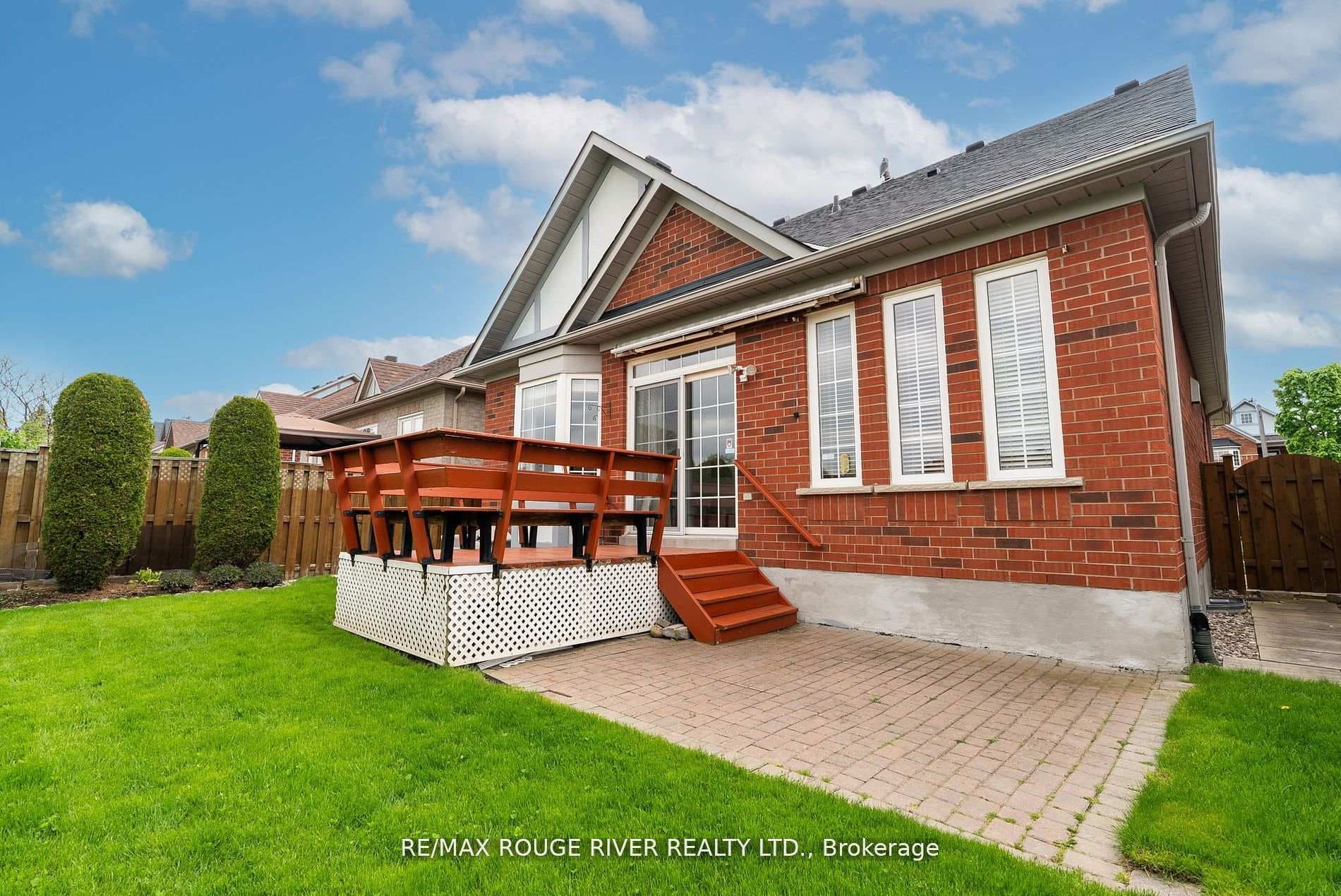 184 Stonemanor Avenue photo 34