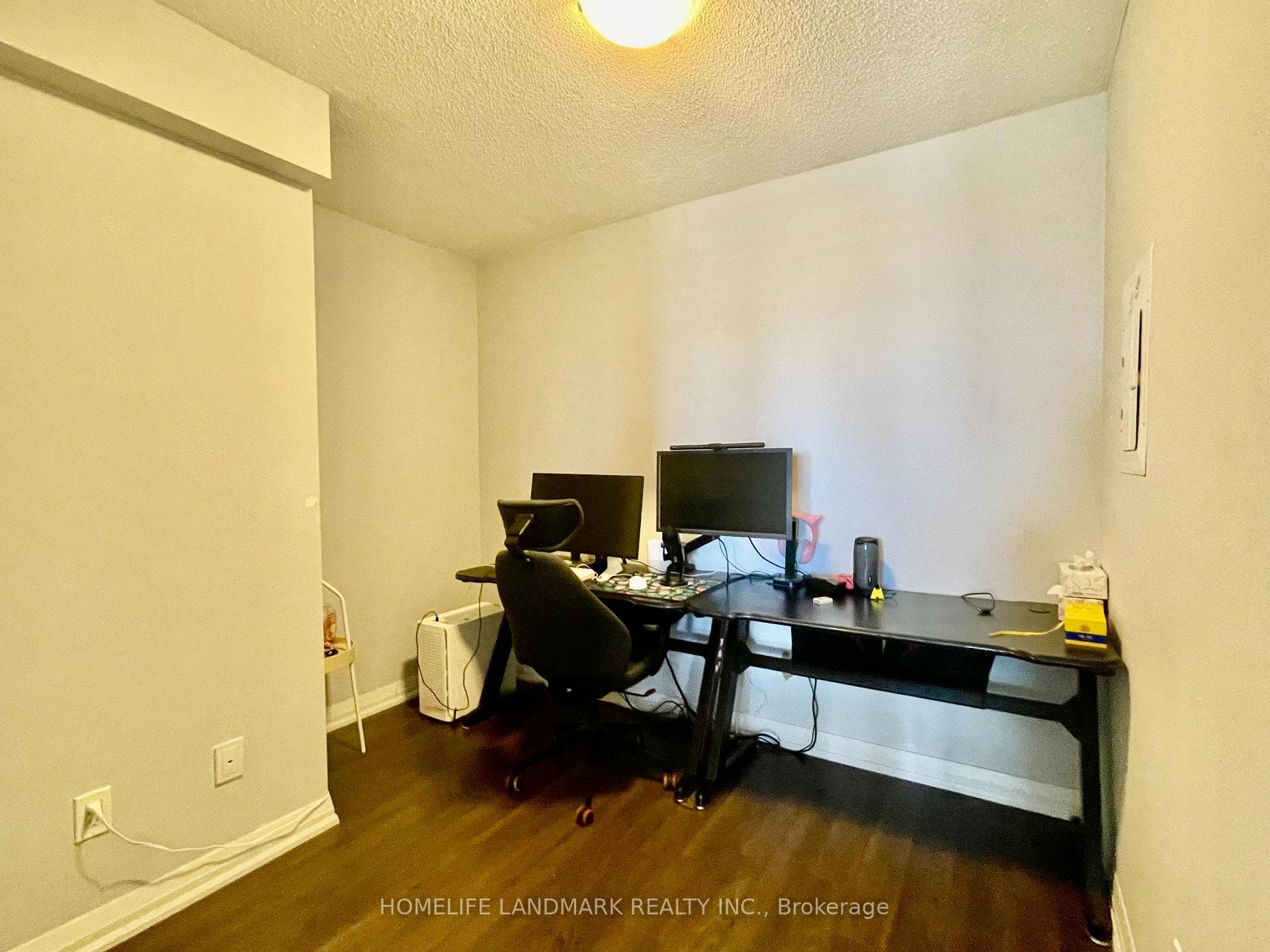 30 Meadowglen Place Unit 2506 photo 14