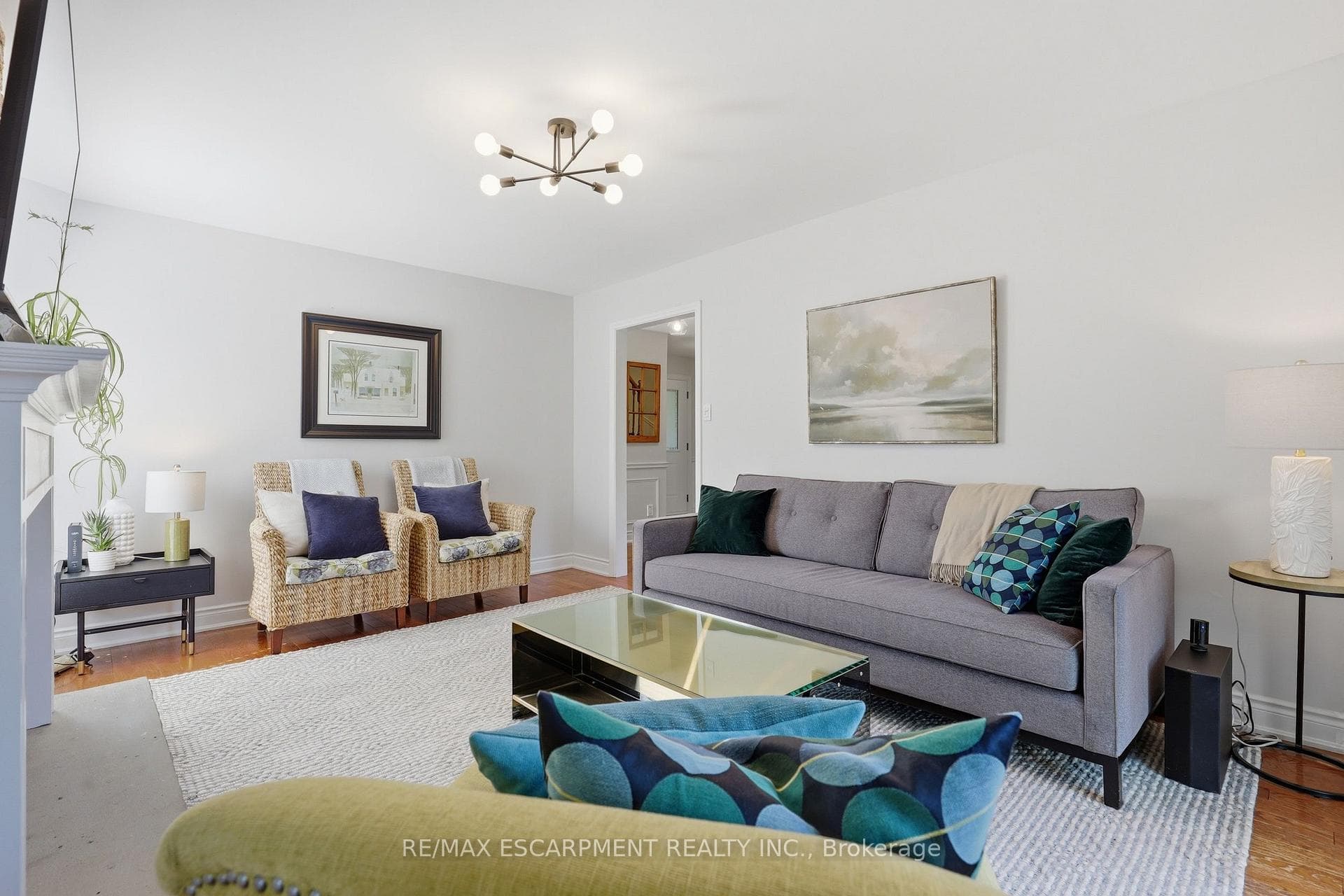 463 Gowland Crescent photo 8