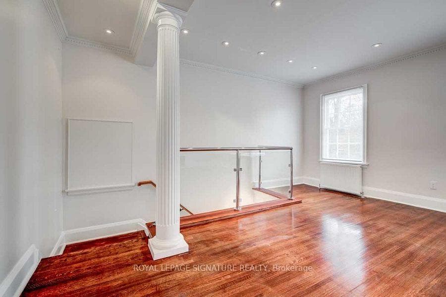 81 Whitehall Road Unit Upper photo 4