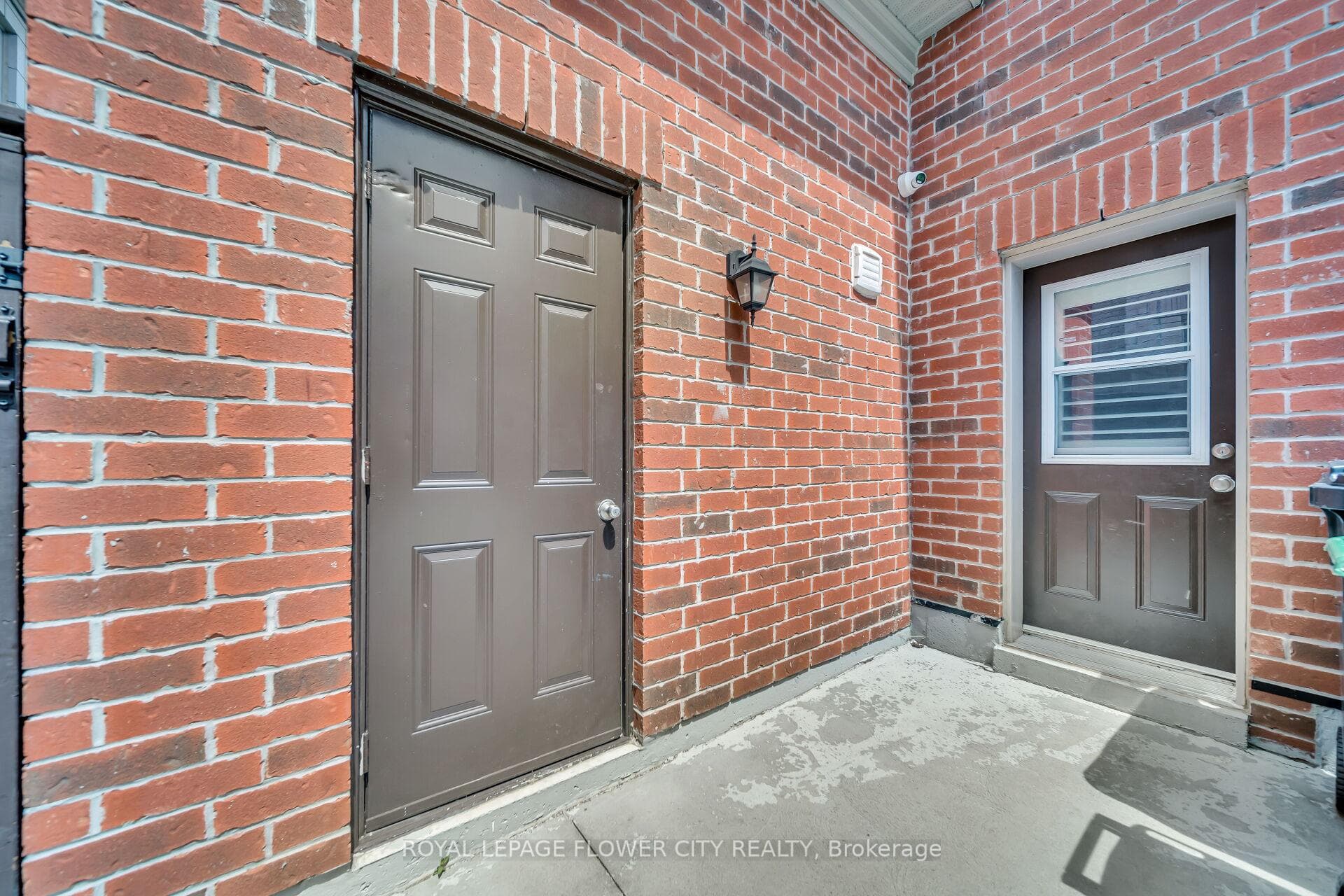 9 Balloon Crescent photo 38