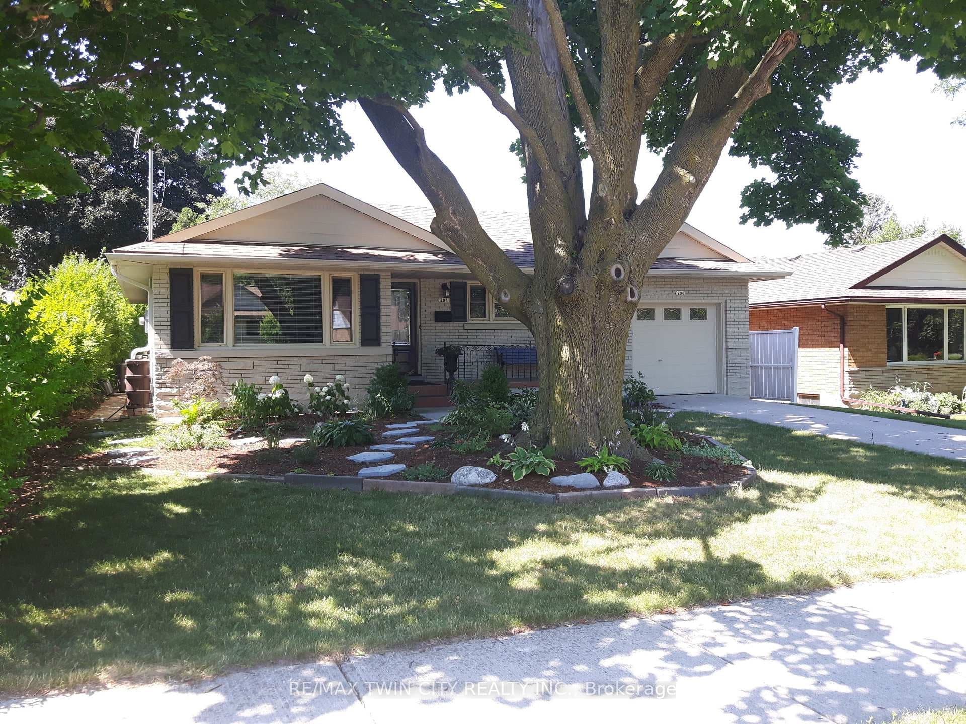 204 Rodney Street photo 4