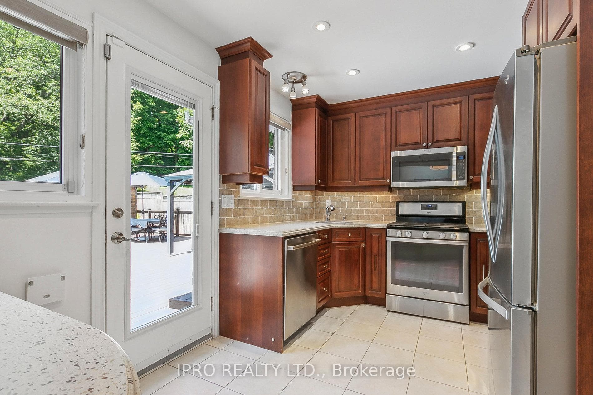 8 Sir Raymond Drive photo 11