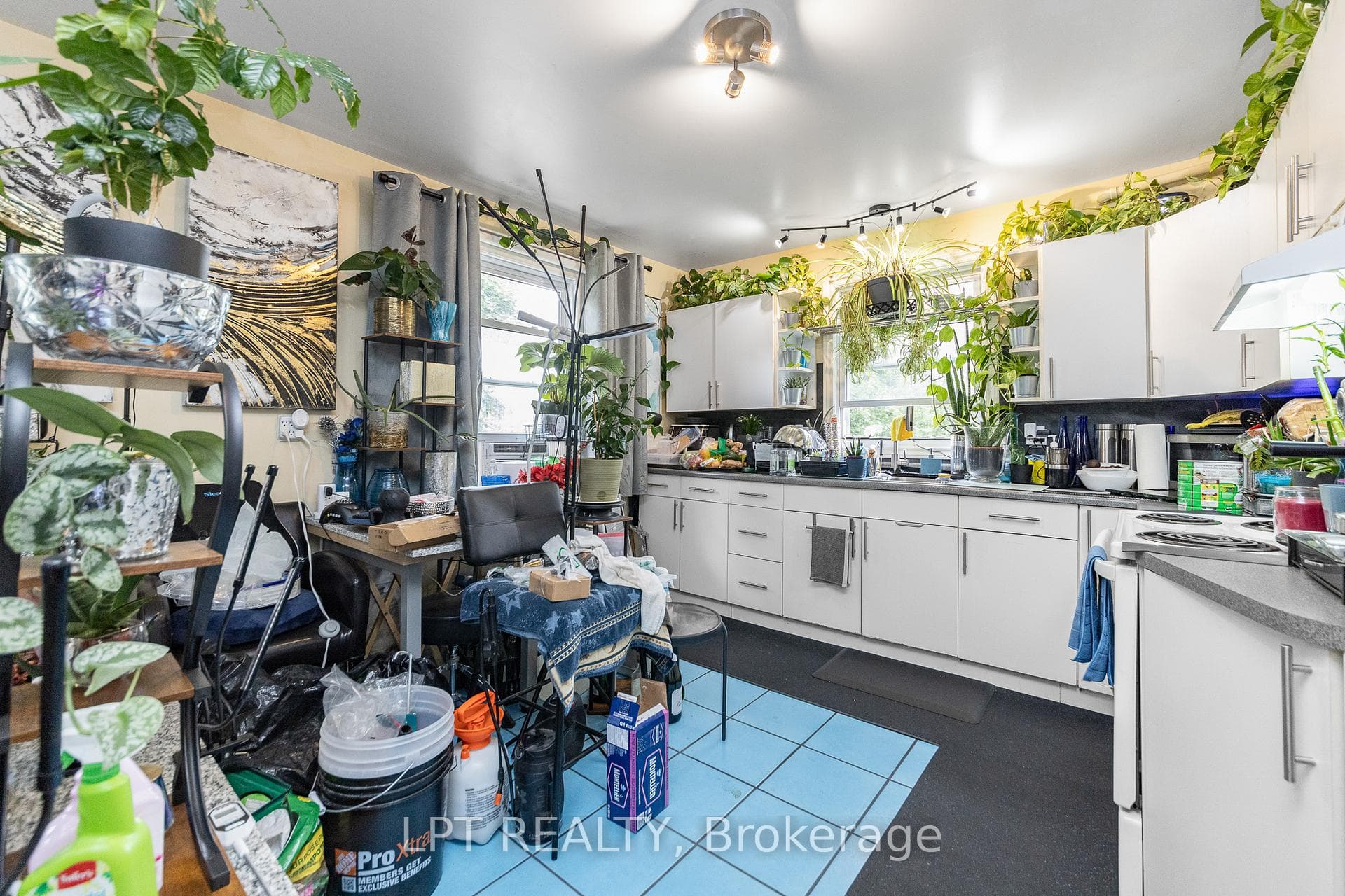 361 Iberville Street photo 28
