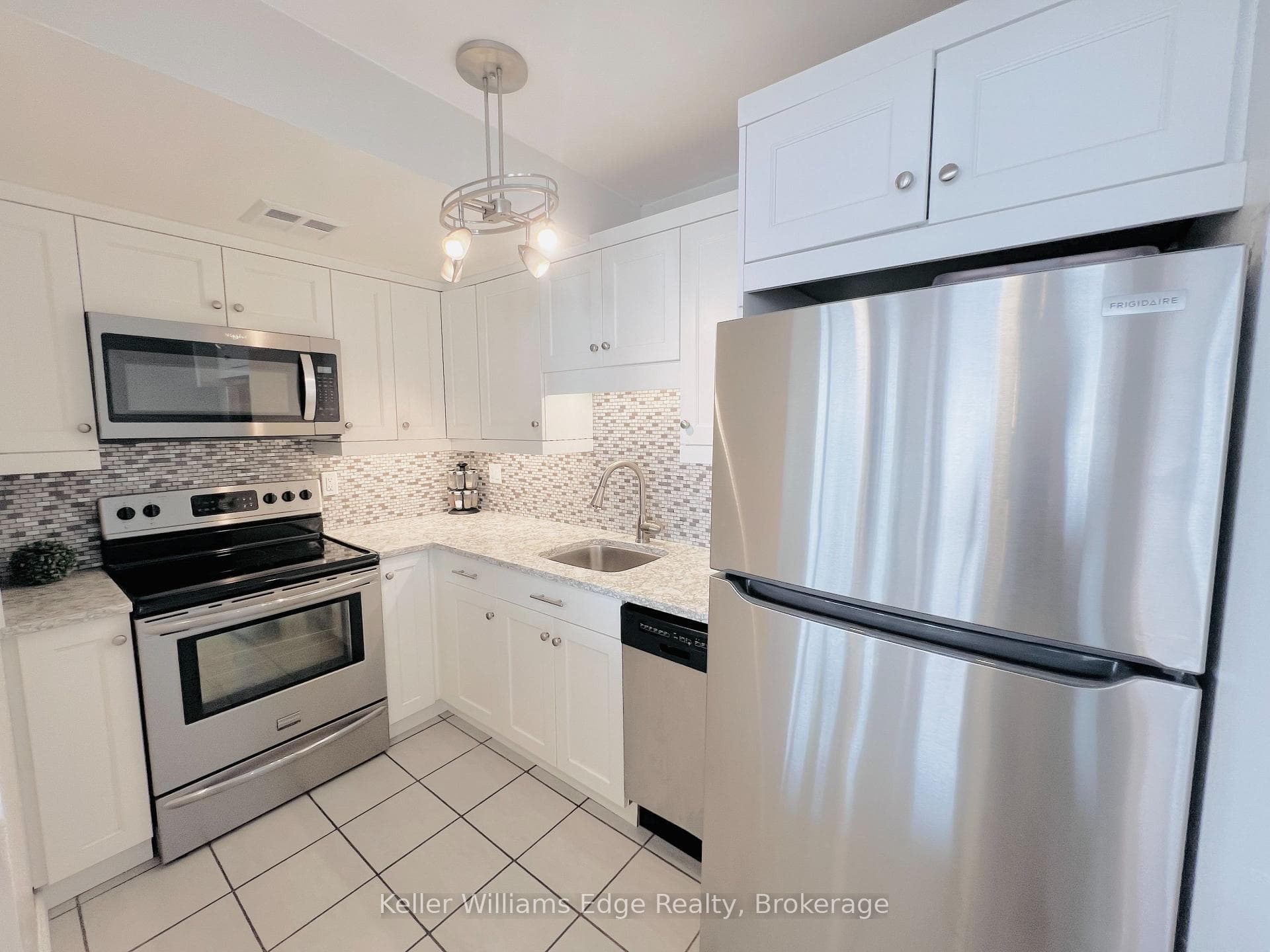 150 Charlton Avenue Unit 2206 photo 10