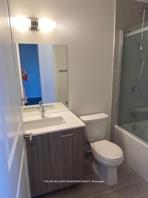 1630 Queen Street Unit 514 photo 6