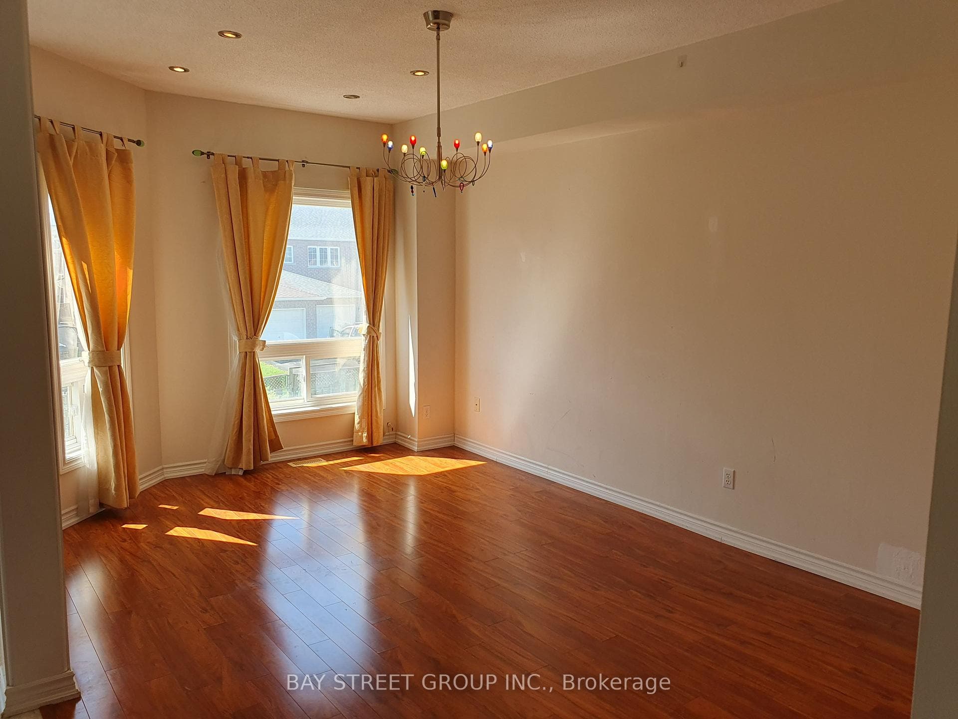 71 Ian Baron Avenue photo 14