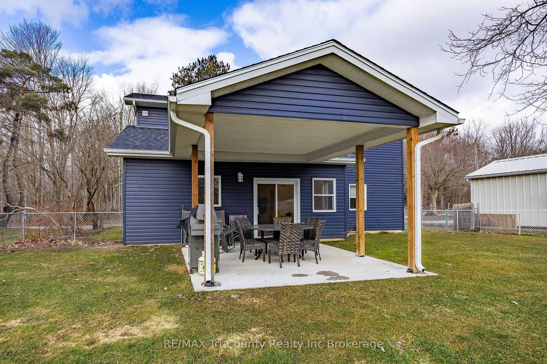 6 Addison Street photo 32