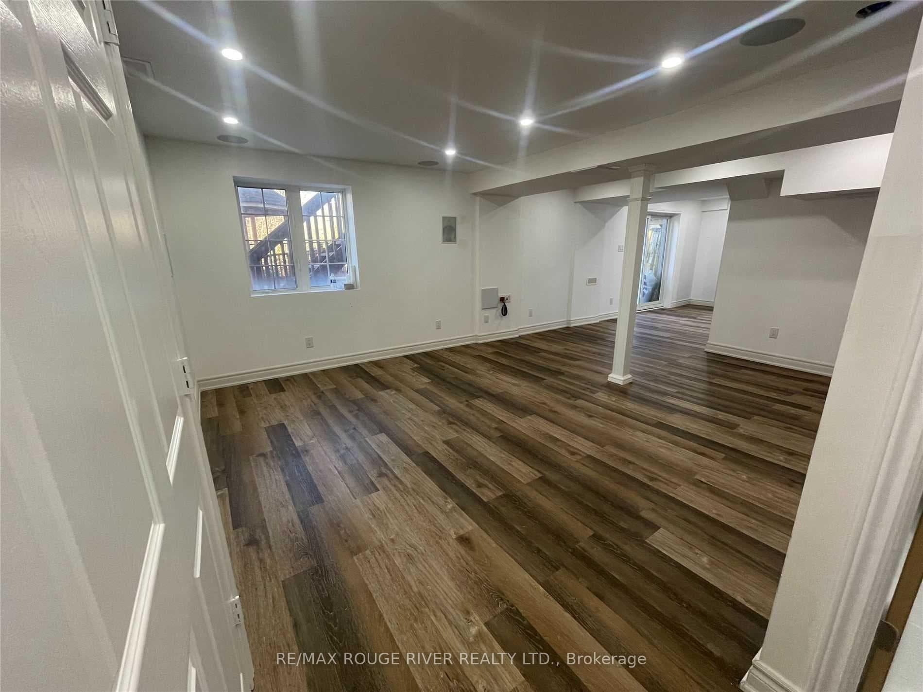 138 Rushworth Drive Unit Bsmt photo 3