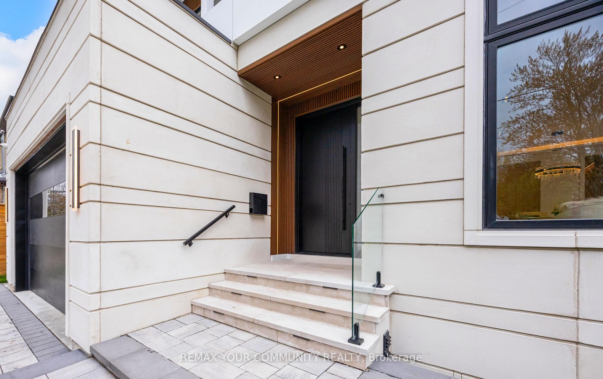 259 Ruggles Avenue photo 3
