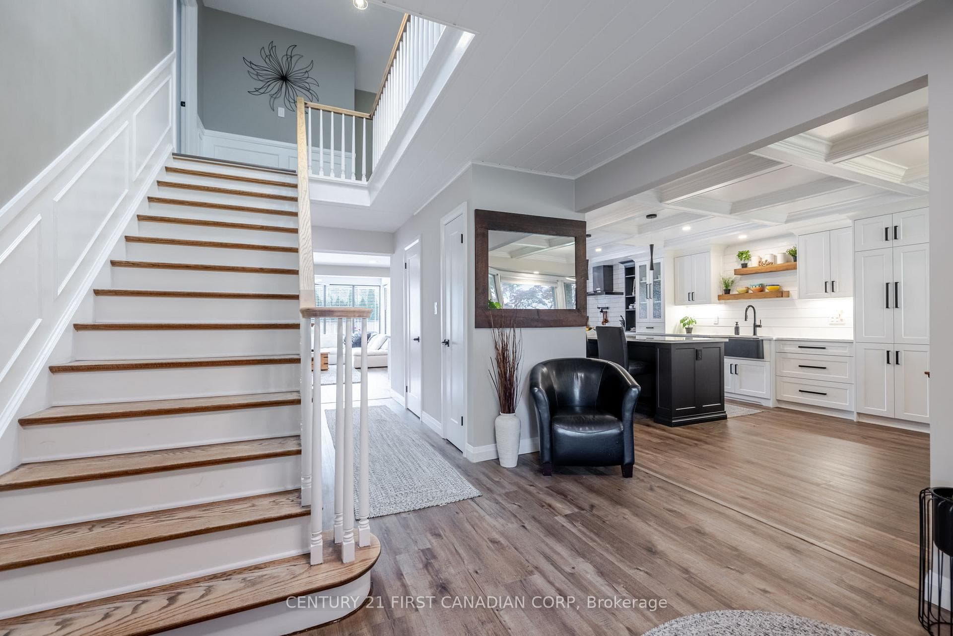 1360 HASTINGS Drive photo 8