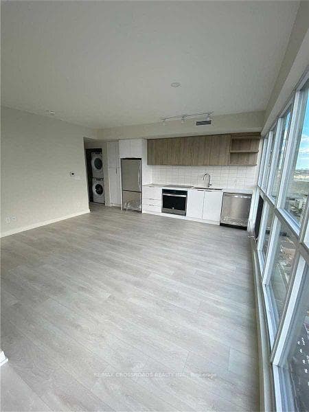 6 Sonic Way Unit N2909 photo 5