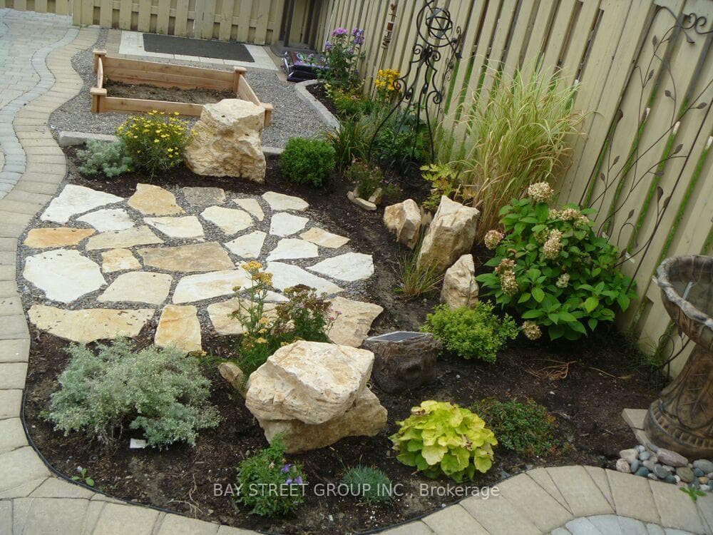 71 Ian Baron Avenue photo 15
