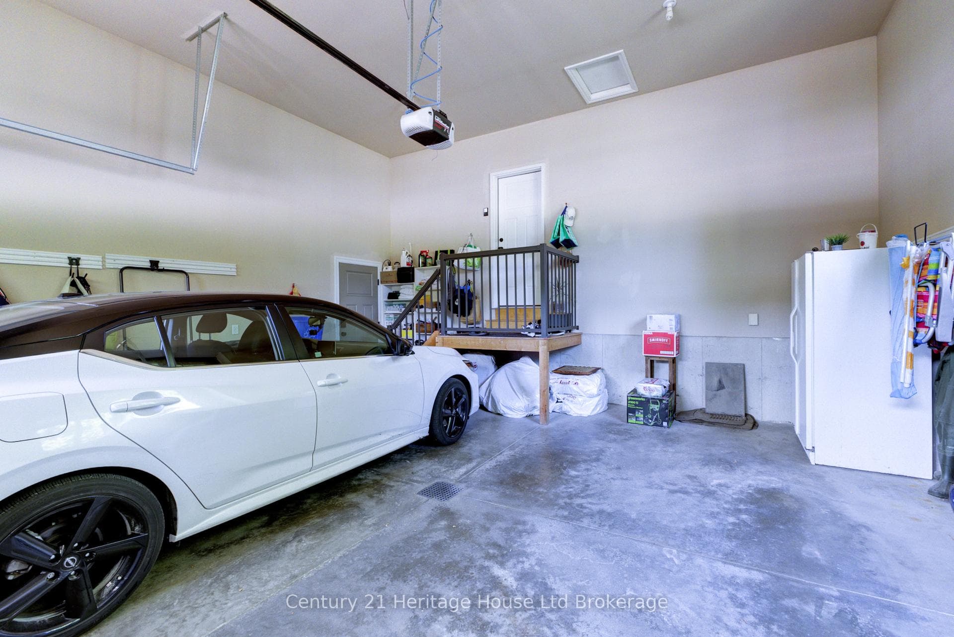 563 Lakeview Drive photo 35
