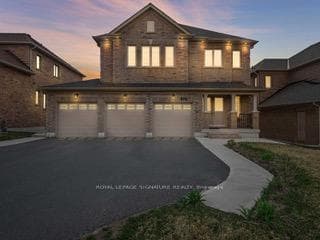 878 John Street photo 1