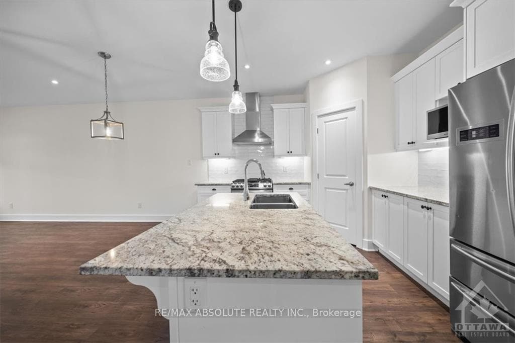 331 SPRING Street photo 10