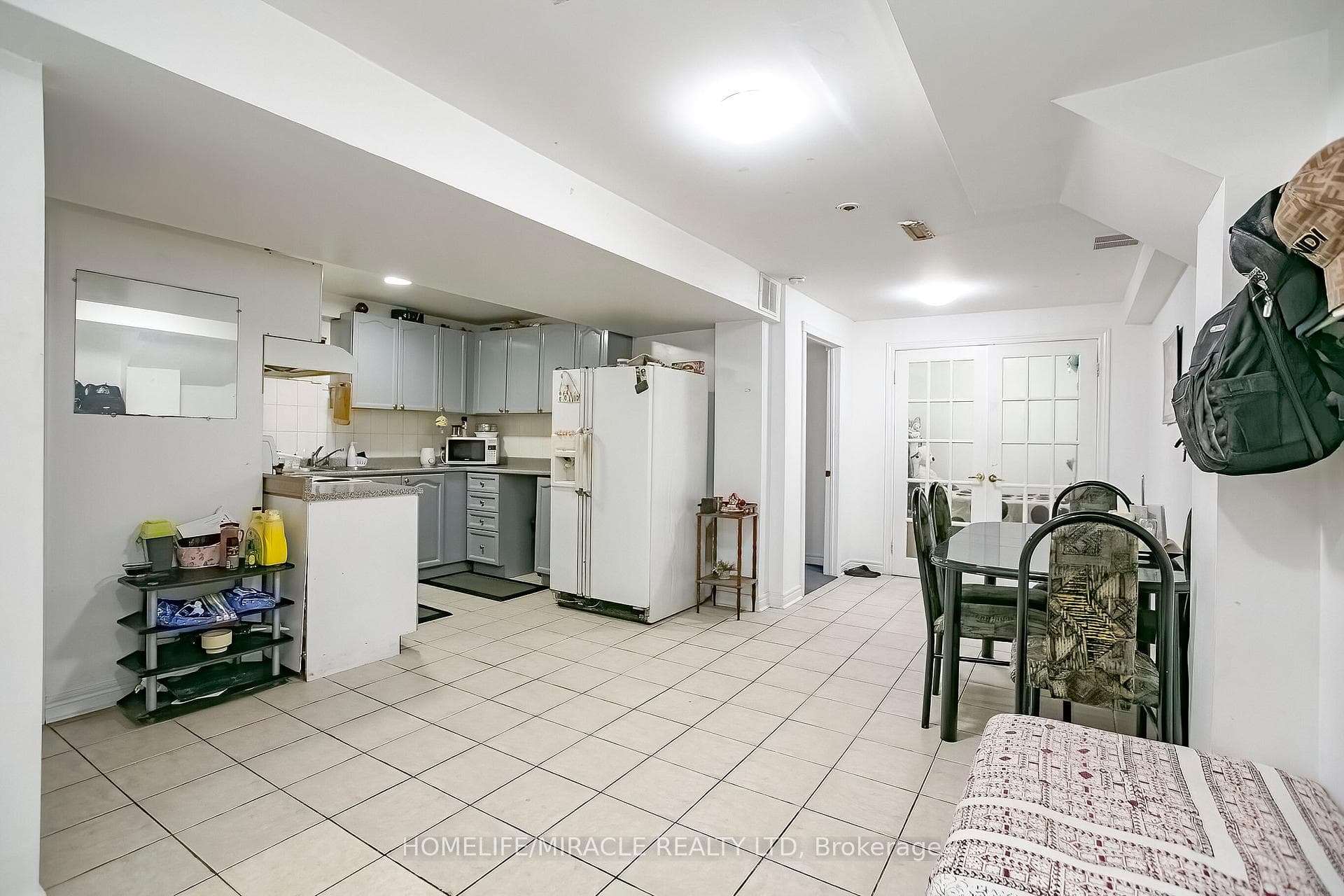 61 LAURAGLEN Crescent photo 38